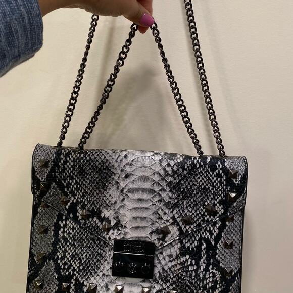 Gray Vegan Leather Snake Print Badgley Mischa Small Shoulder Purse Chain Rivet - Picture 5 of 14